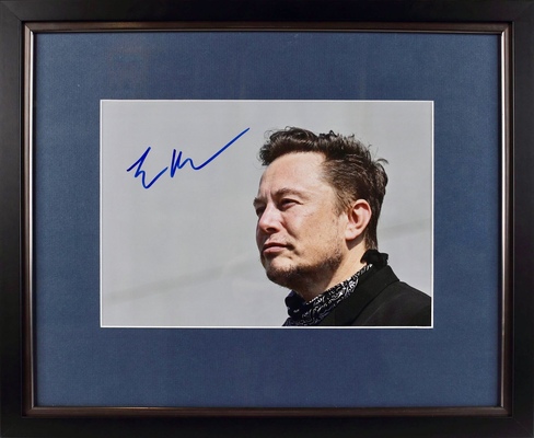 Фотография с автографом американского предпринимателя и инженера Илона Маска